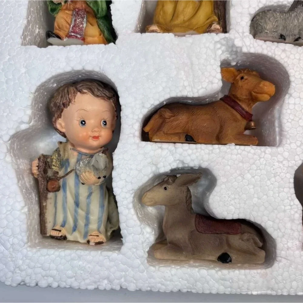 Vintage Holiday Time, Christmas Kids Polyresin Nativity Set of 11.